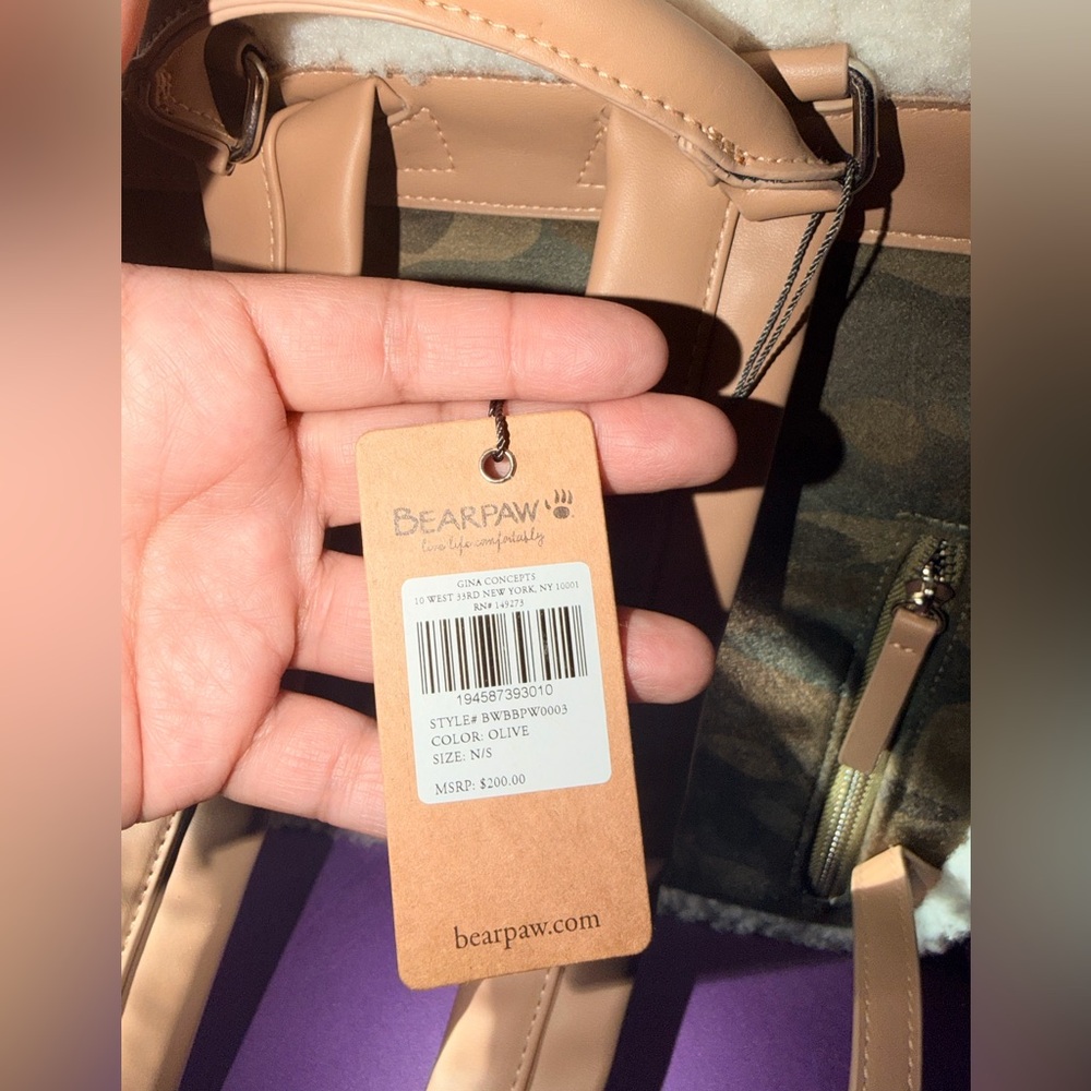 🐻NWT Bearpaw Camo print/sherpa soft suede like Backpack - Picture 5 of 8